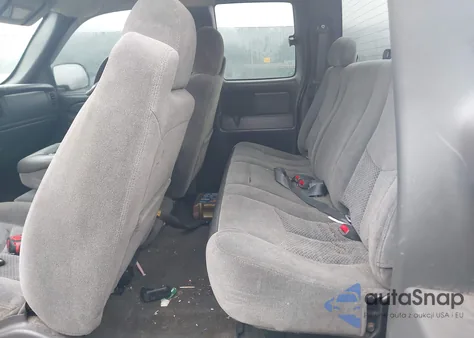 2005 Chevrolet Silverado 1500 Ls из США, поврежденный, VIN 2GCEC19T751379381